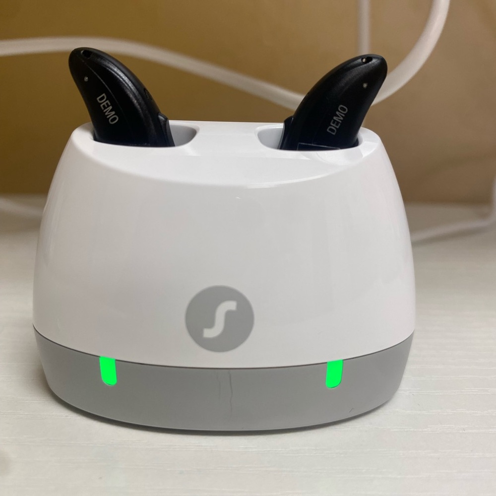 Signia ~ Pure Standard Charger Only